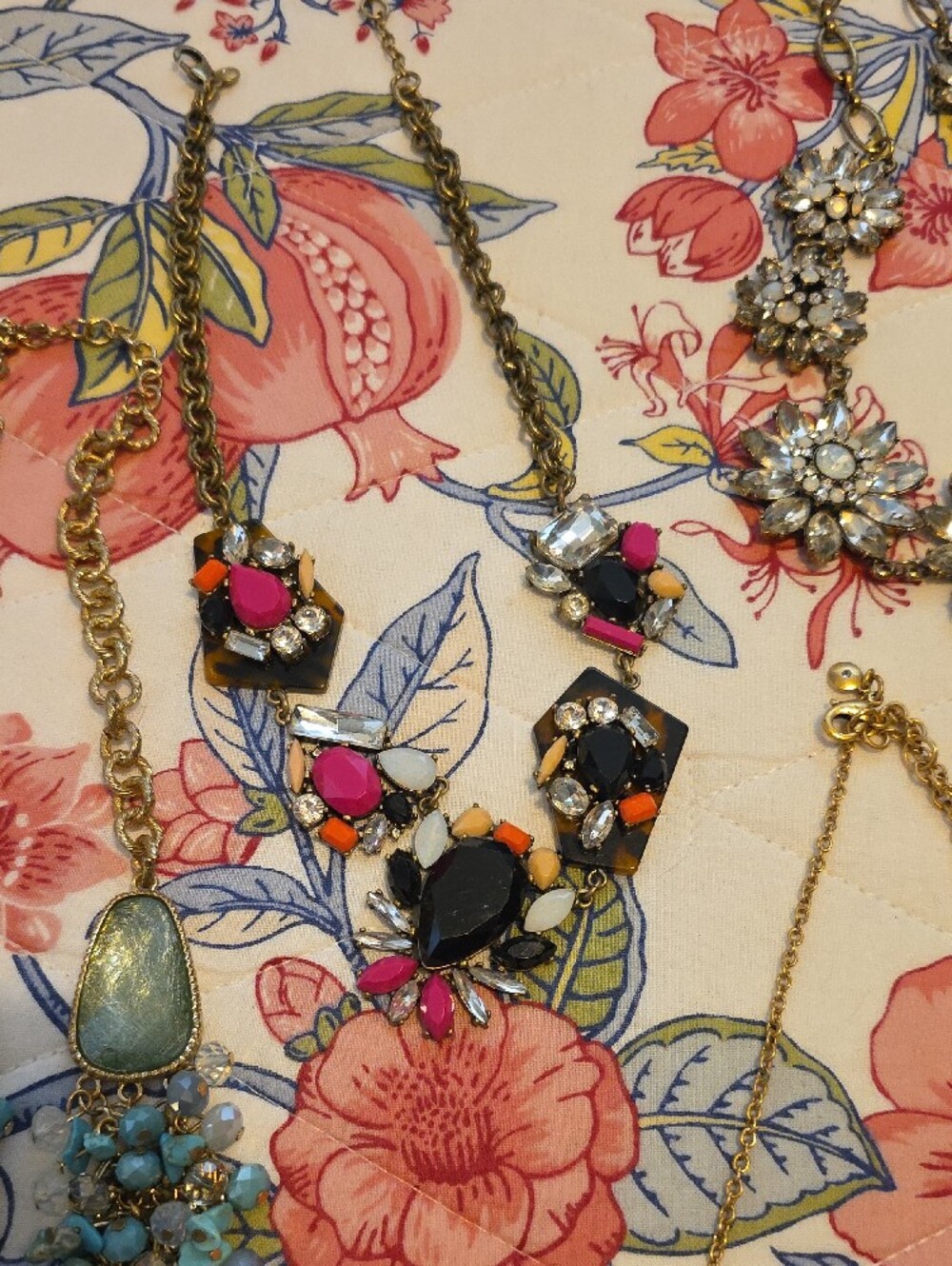 13 Assorted Women’s Statement Necklaces in Multi-Color - Picture 2 of 11